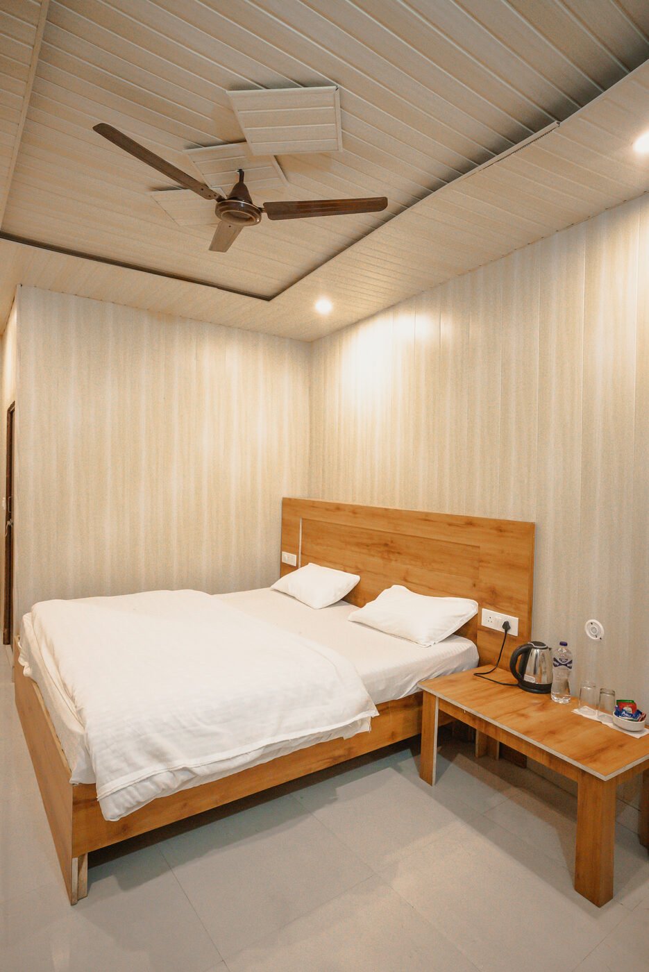 Premium Room, second bed angle